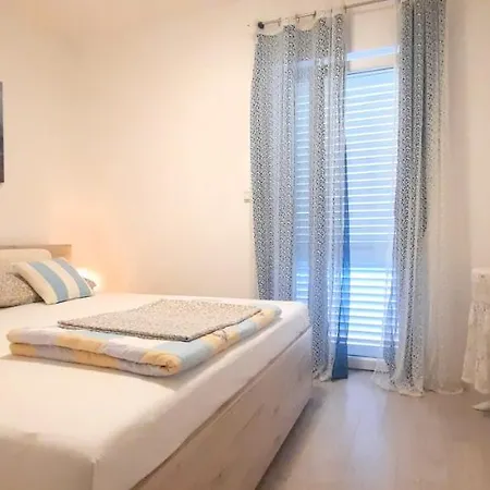 Lucija *