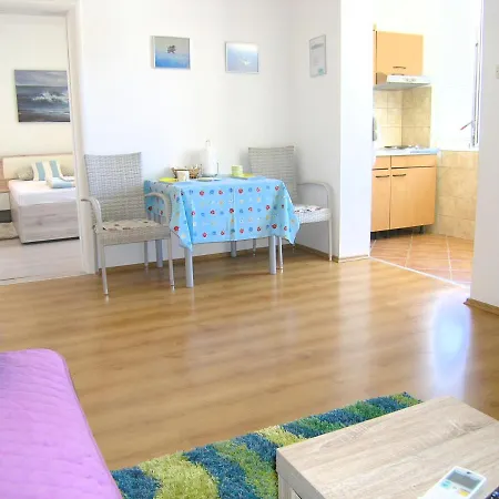 Apartment Lucija