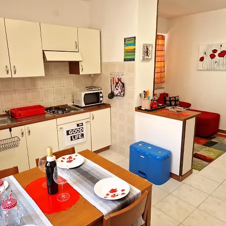 Apartment Lucija *