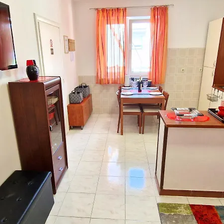 Apartment Lucija *